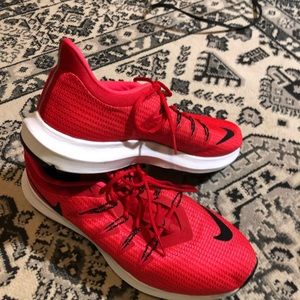 Brand new pair of men’s 8 1/2 size nikes